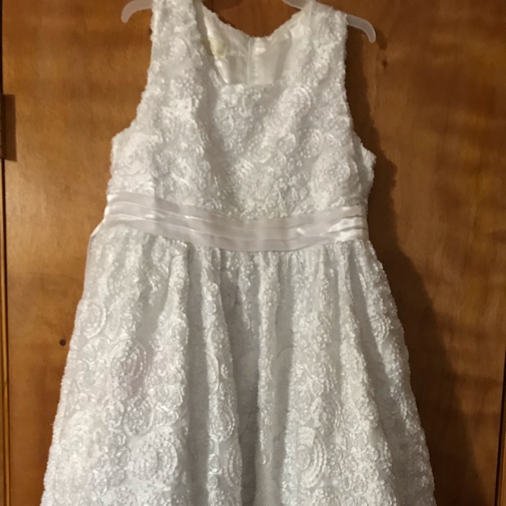 Girls size 16.5 white holiday dress